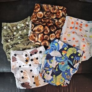 Colorful Patterned Cloth Diapers Set